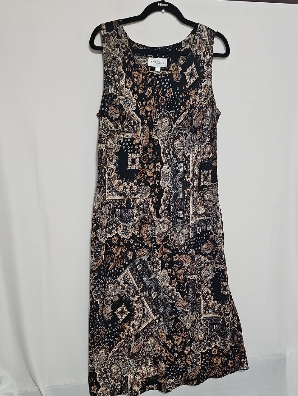 Studio I Black Paisley-Print Sleeveless Midi Dress with Beige Accents